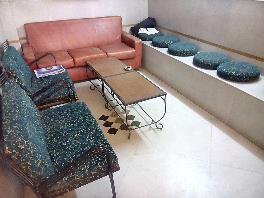 Hotel Pearl Plaza Nuova Delhi Esterno foto